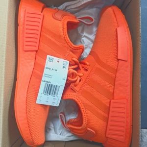 Women's 7.5 Orange Adidas NMD_R1